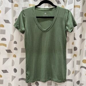 Merino Wool V-Neck Short Sleeve Tee